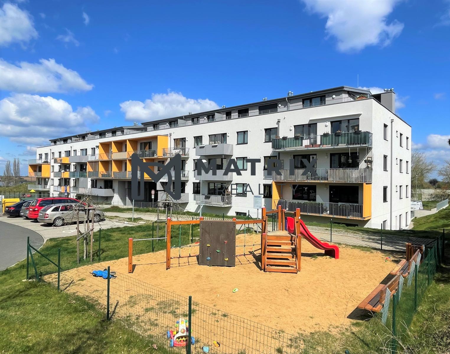 Prodej bytu 2+kk , lodžie a parkovací stání, Praha - západ, Horoměřice, ul. Velvarská